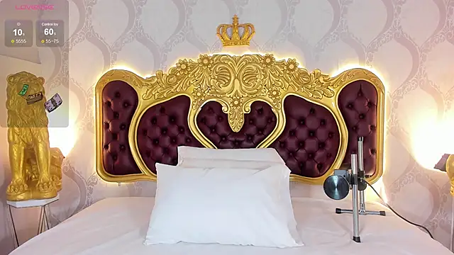 KendralHolson online show from March 8, 2026, 4:27 am