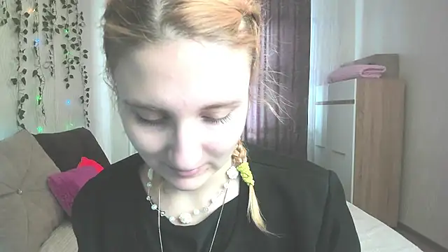 Miss Elsa  online show from February 12, 2025, 4:44 am