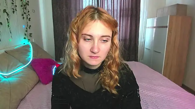 Miss Elsa  online show from February 19, 2025, 7:28 am
