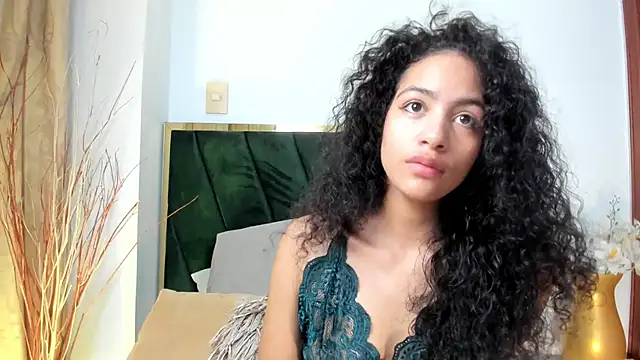 Snapshot of AntonellaHall_ chatting on September 28, 2025, 2:24 pm AntonellaHall online show from September 28, 2025, 2:24 pm
