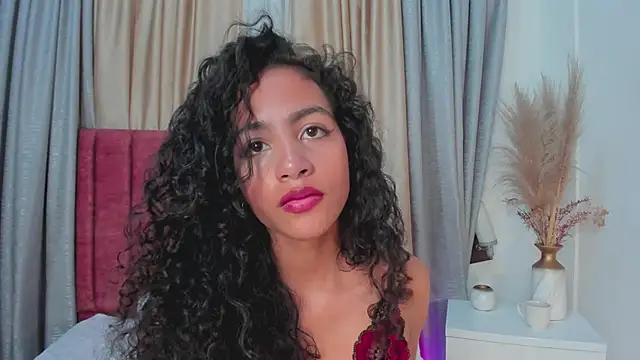 Snapshot of AntonellaHall_ chatting on February 11, 2025, 9:35 pm AntonellaHall online show from February 11, 2025, 9:35 pm