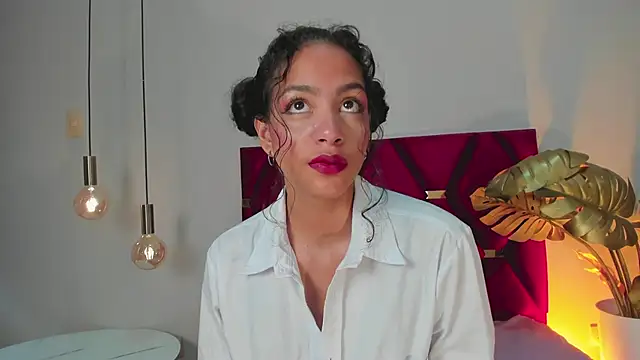 Snapshot of AntonellaHall_ chatting on March 8, 2025, 12:20 pm AntonellaHall online show from March 8, 2025, 12:20 pm