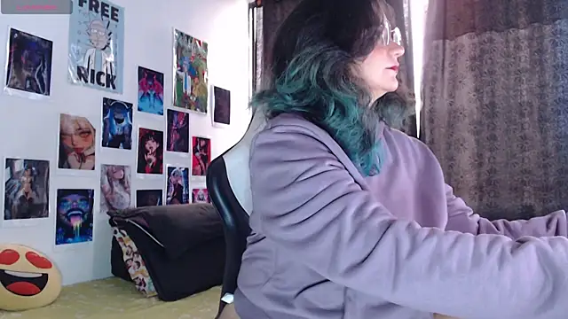 Snapshot of gigiqueen_18 chatting on July 2, 2026, 2:01 pm gigiqueen 18 online show from July 2, 2026, 2:01 pm