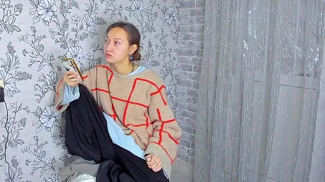 EllaSky xoxo online show from December 1, 2025, 12:44 am