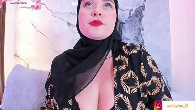 ashleyfox 01 online show from March 22, 2025, 4:04 pm