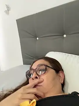 AntonellaAlondra4 online show from March 30, 2026, 1:12 pm