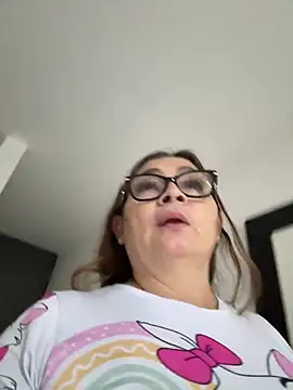 AntonellaAlondra4 online show from June 3, 2026, 4:46 am