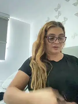 AntonellaAlondra4 online show from February 11, 2025, 7:27 pm