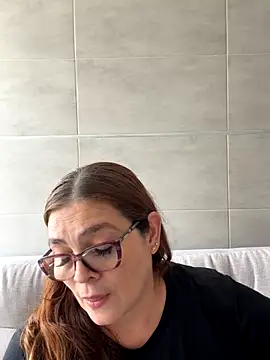 AntonellaAlondra4 online show from October 14, 2025, 4:07 pm