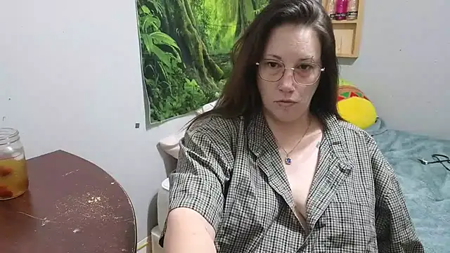 Snapshot of ThickGirlsDoItBetter chatting on January 11, 2025, 11:24 pm ThickGirlsDoItBetter online show from January 11, 2025, 11:24 pm