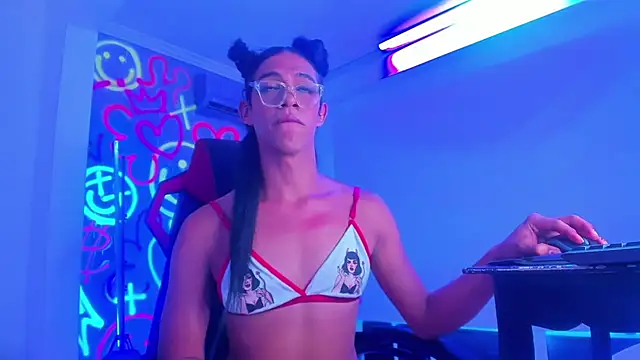 APRILL FOXX online show from September 29, 2025, 7:41 pm