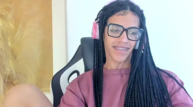 APRILL FOXX online show from February 27, 2025, 6:02 am