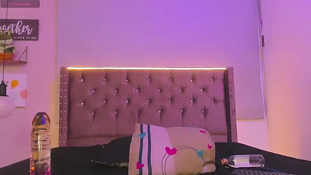 Snapshot of Thammy_Adams chatting on January 12, 2025, 2:03 am Thammy Adams online show from January 12, 2025, 2:03 am