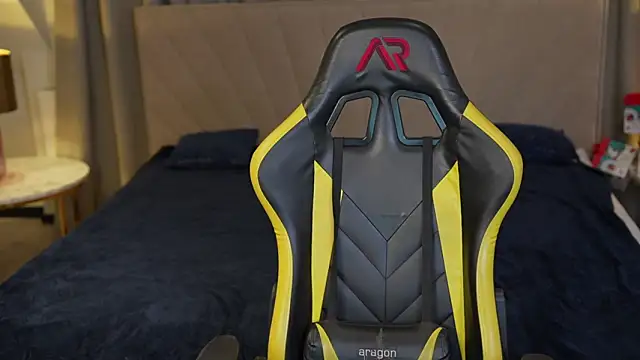 Tess LovelyWest online show from January 18, 2025, 4:42 pm