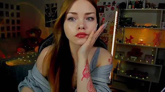 AkiraKatsu online show from November 16, 2025, 11:04 am