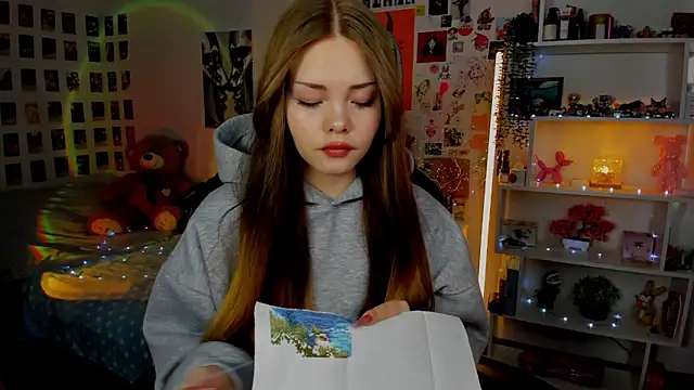 AkiraKatsu online show from February 1, 2026, 11:08 am