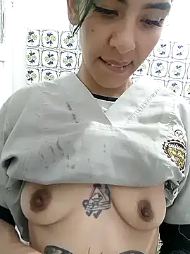 Alisson 420 online show from November 13, 2025, 7:18 pm