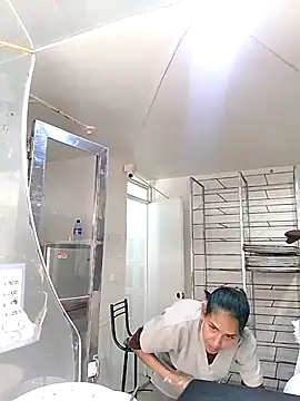 Alisson 420 online show from November 17, 2025, 4:11 pm