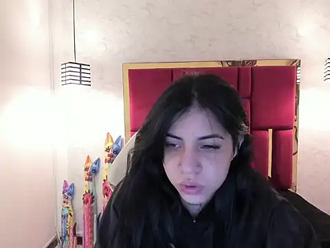 Violet m online show from September 16, 2025, 11:33 am