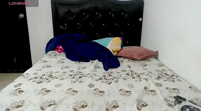 Snapshot of reichellbusty chatting on January 16, 2025, 3:56 pm reichellbusty online show from January 16, 2025, 3:56 pm