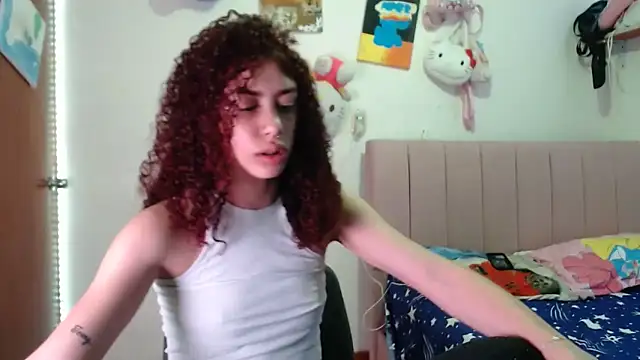 Perla web09 online show from October 17, 2025, 12:25 am