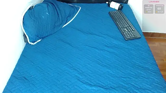 Snapshot of hots_boygg chatting on November 15, 2025, 4:11 pm hots boygg online show from November 15, 2025, 4:11 pm