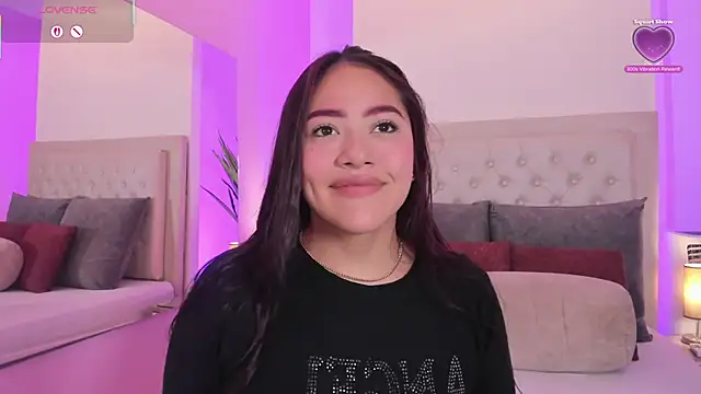 nicolle pierce online show from April 2, 2026, 11:50 am