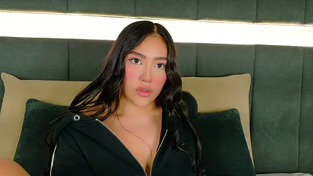 nicolle pierce online show from November 10, 2025, 2:00 pm