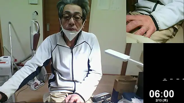 mama010-chan online show from February 12, 2025, 9:01 pm