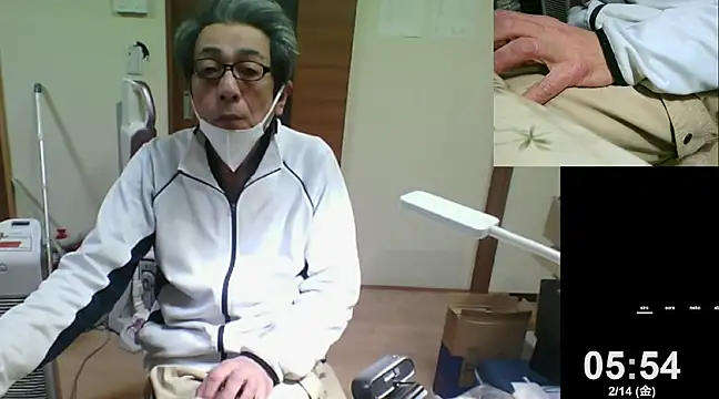 mama010-chan online show from February 13, 2025, 8:55 pm