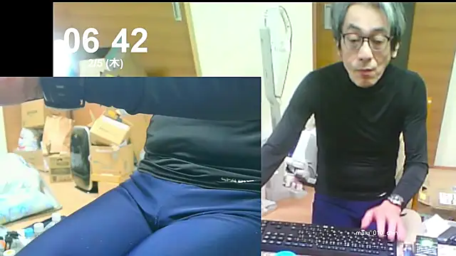 mama010-chan online show from February 5, 2026, 9:43 pm