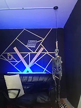 Snapshot of Gelena_Black chatting on October 17, 2025, 12:07 pm Gelena Black online show from October 17, 2025, 12:07 pm