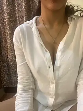 Divyaa69 online show from September 26, 2025, 5:09 pm