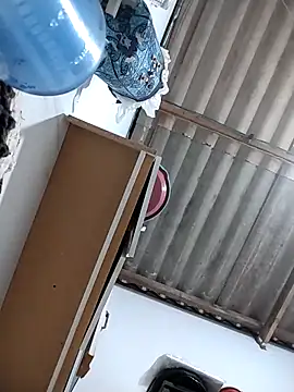 LOIROGOSTOSO87 online show from April 18, 2026, 12:35 am