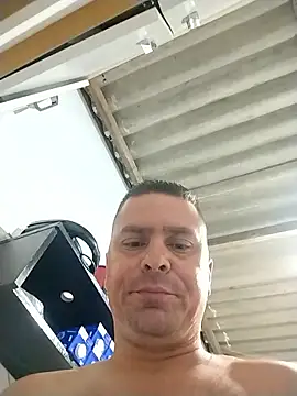 LOIROGOSTOSO87 online show from September 28, 2025, 10:28 pm