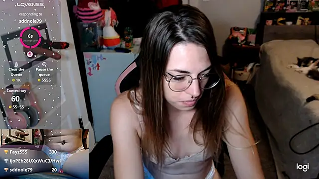 KSwonderland6 online show from November 19, 2025, 5:13 pm