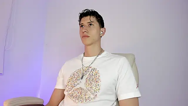 Dorianmistery2322  online show from April 18, 2026, 12:02 am