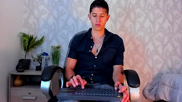 Dorianmistery2322  online show from January 30, 2025, 5:30 am