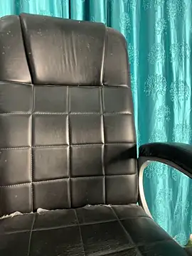 Snapshot of poision51 chatting on September 11, 2025, 5:40 am poision51 online show from September 11, 2025, 5:40 am