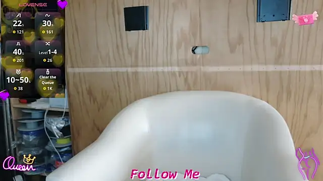 Snapshot of QueenYsuRey chatting on May 8, 2026, 5:28 pm QueenYsuRey online show from May 8, 2026, 5:28 pm
