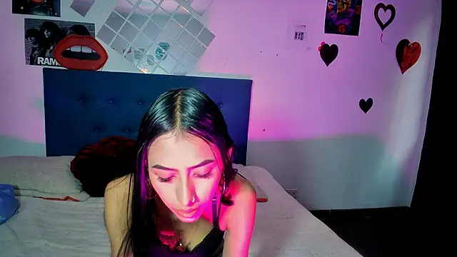 Amberx Sweet online show from September 17, 2025, 9:06 pm