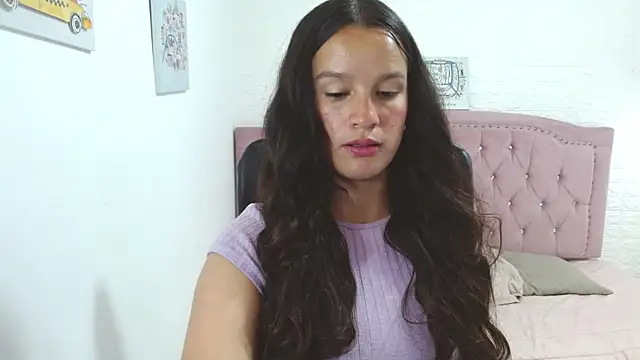 briandah  online show from March 13, 2025, 3:39 pm