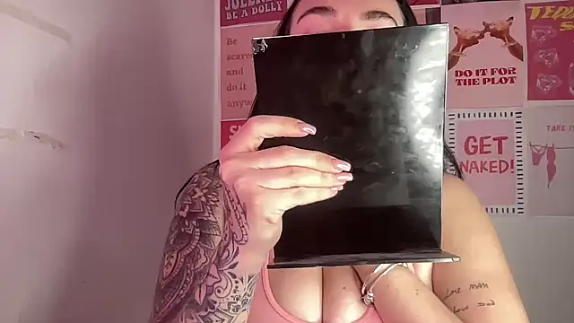 yorkshiregal online show from February 14, 2026, 7:08 am