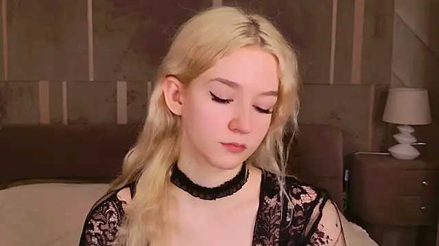 Snapshot of NaomiLoys chatting on February 26, 2025, 9:42 pm NaomiLoys online show from February 26, 2025, 9:42 pm