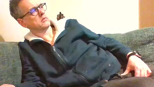 Snapshot of Hectorthyssen1 chatting on March 3, 2025, 11:35 pm Hectorthyssen1 online show from March 3, 2025, 11:35 pm