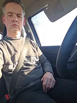 Hectorthyssen1 online show from March 18, 2026, 3:35 pm