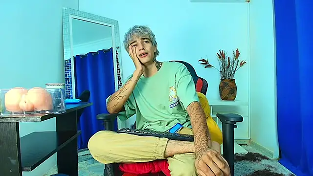 Zacktk7 online show from February 28, 2025, 11:12 pm