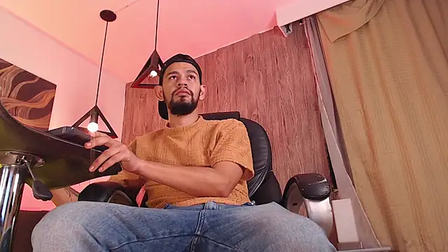 Bedobigcock online show from February 6, 2025, 2:11 am