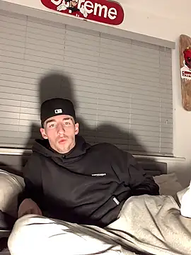 MikesWood21 online show from January 20, 2025, 12:15 am
