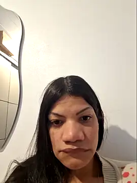 charllottebrasilian online show from June 17, 2026, 12:48 pm